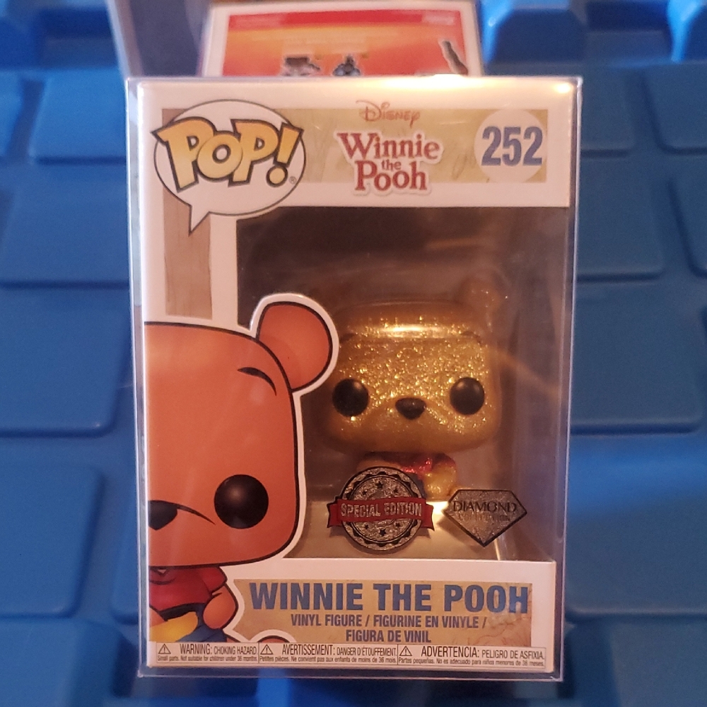 Disney Winnie The Pooh #252 Funko Pop Diamond Collection Special Edition
